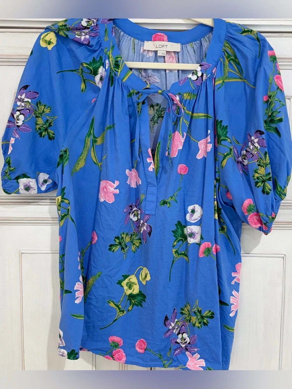 PRELOVED SZ L LOFT Cobalt Blue Floral Tie-Neck Puff Sleeve Top